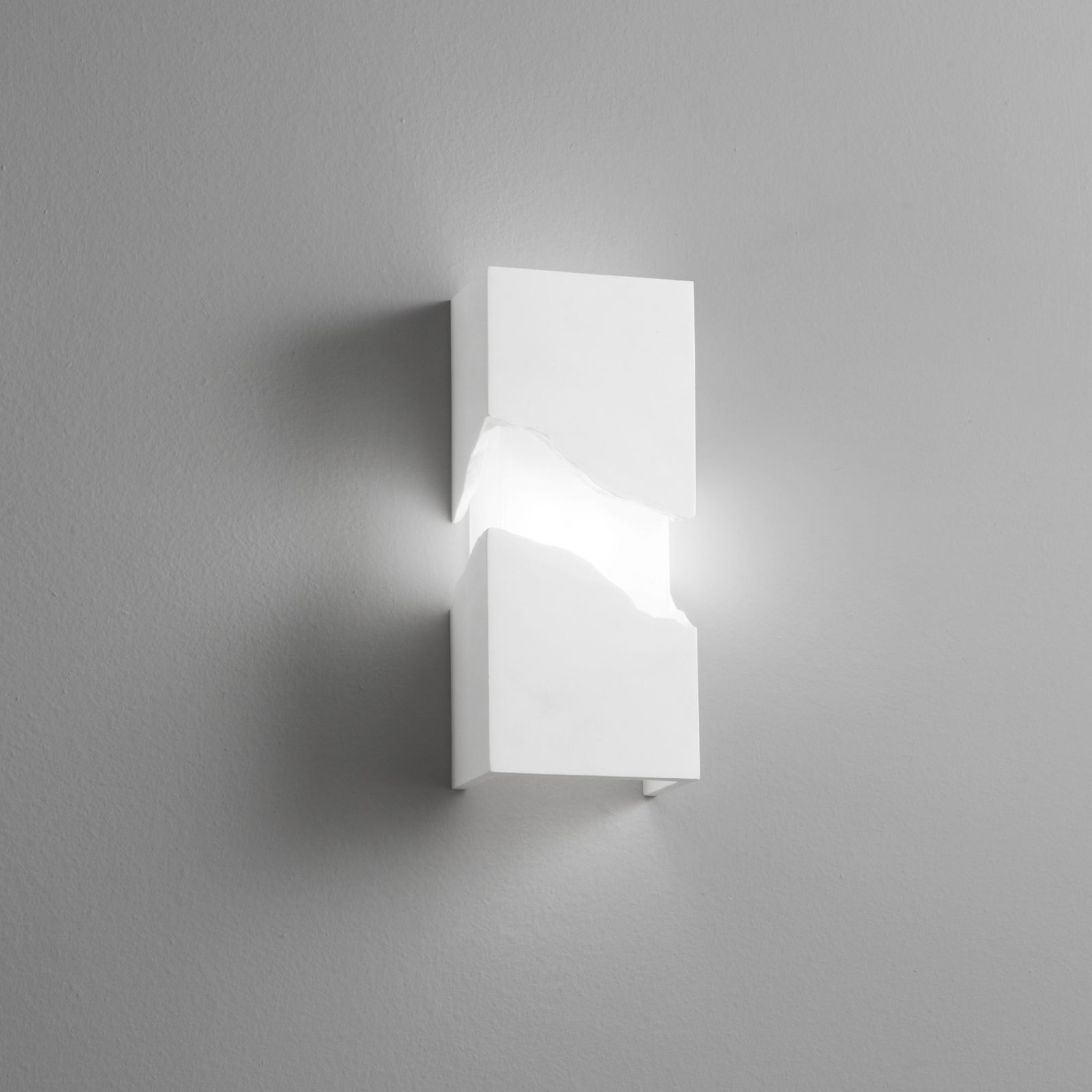 APPLIQUE ZEELAND 2XG9 12X7XH28CM IN GESSO.