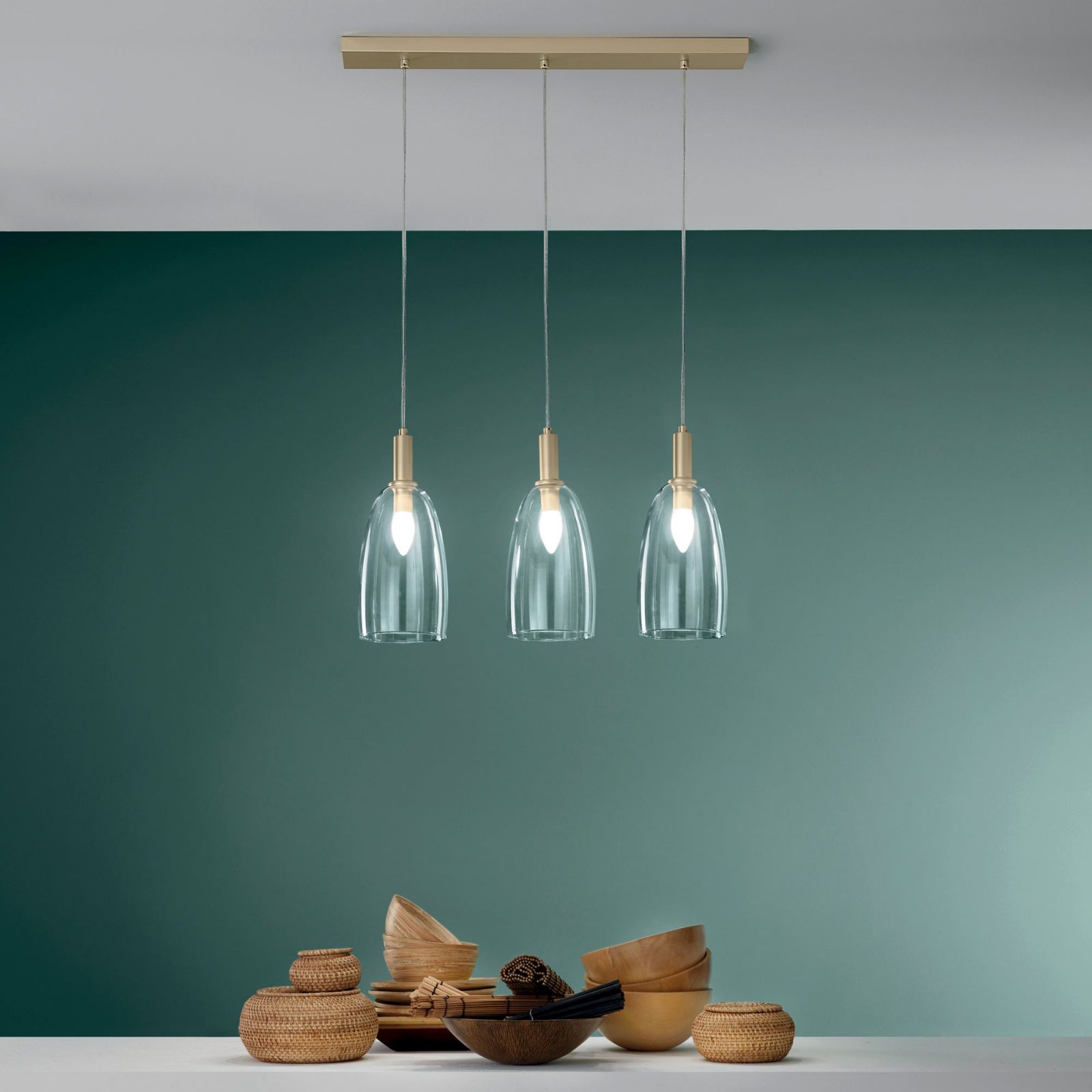 LAMPADARIO BRANDY 3XE14 72X14XH150CM ORO E VETRO.