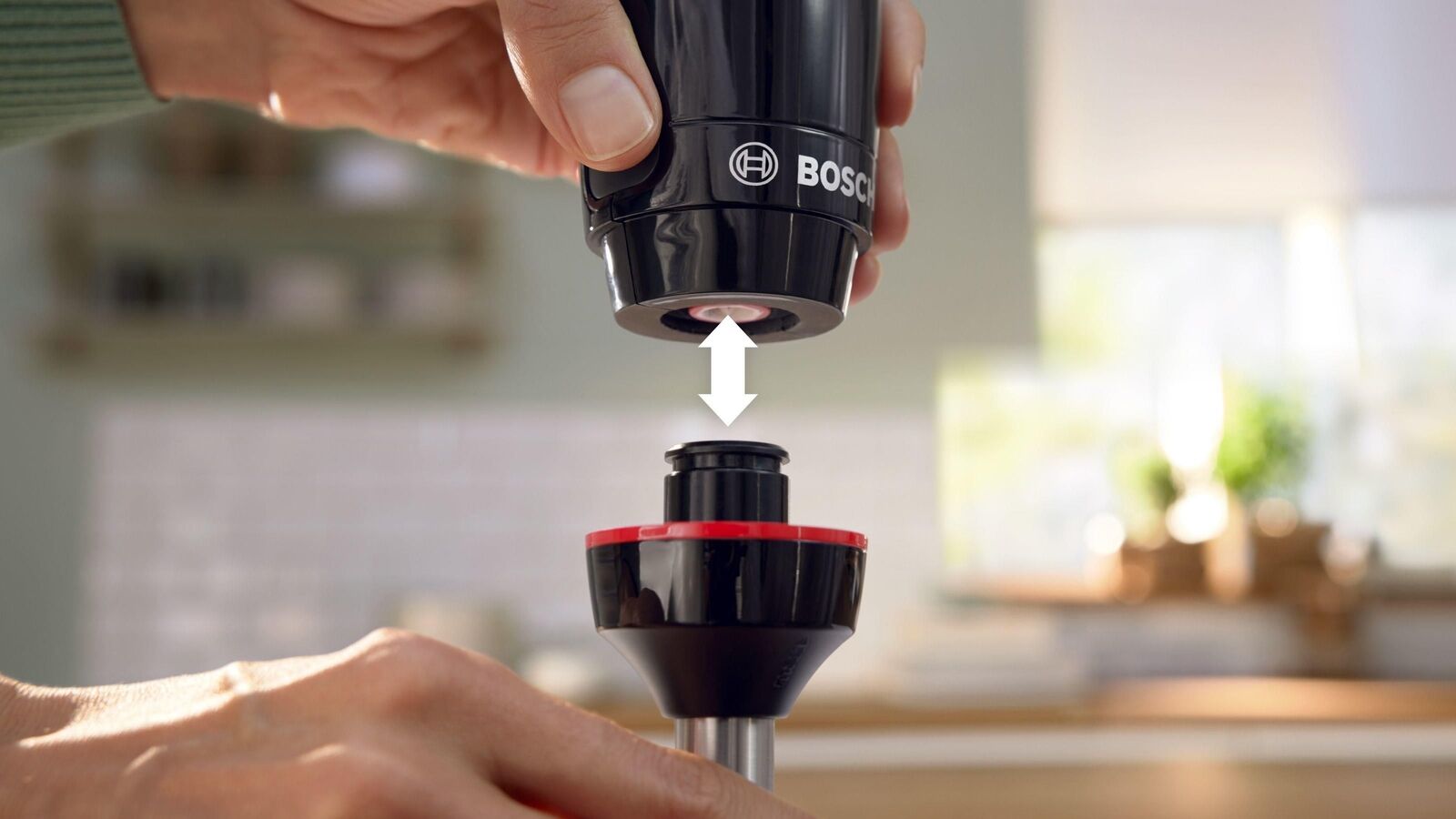 Frullatore a immersione Bosch ErgoMaster Series 6 MSM6M810, 10 anni di garanzia sul motore, lame in acciaio inossidabile, frizione in ceramica antiusura, QuattroBlade, vaso frullatore, 1200 W