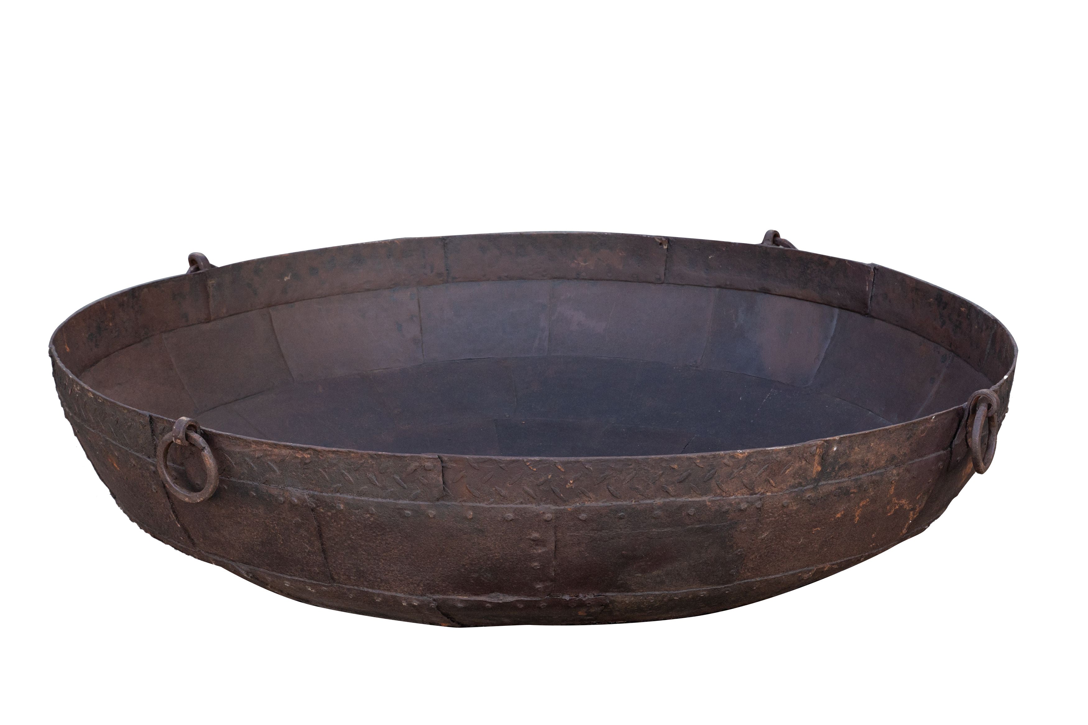 Biscottini VECCHIO CONTENITORE IN FERRO BATTUTO /crogiolo dimensioni diametro Offerta