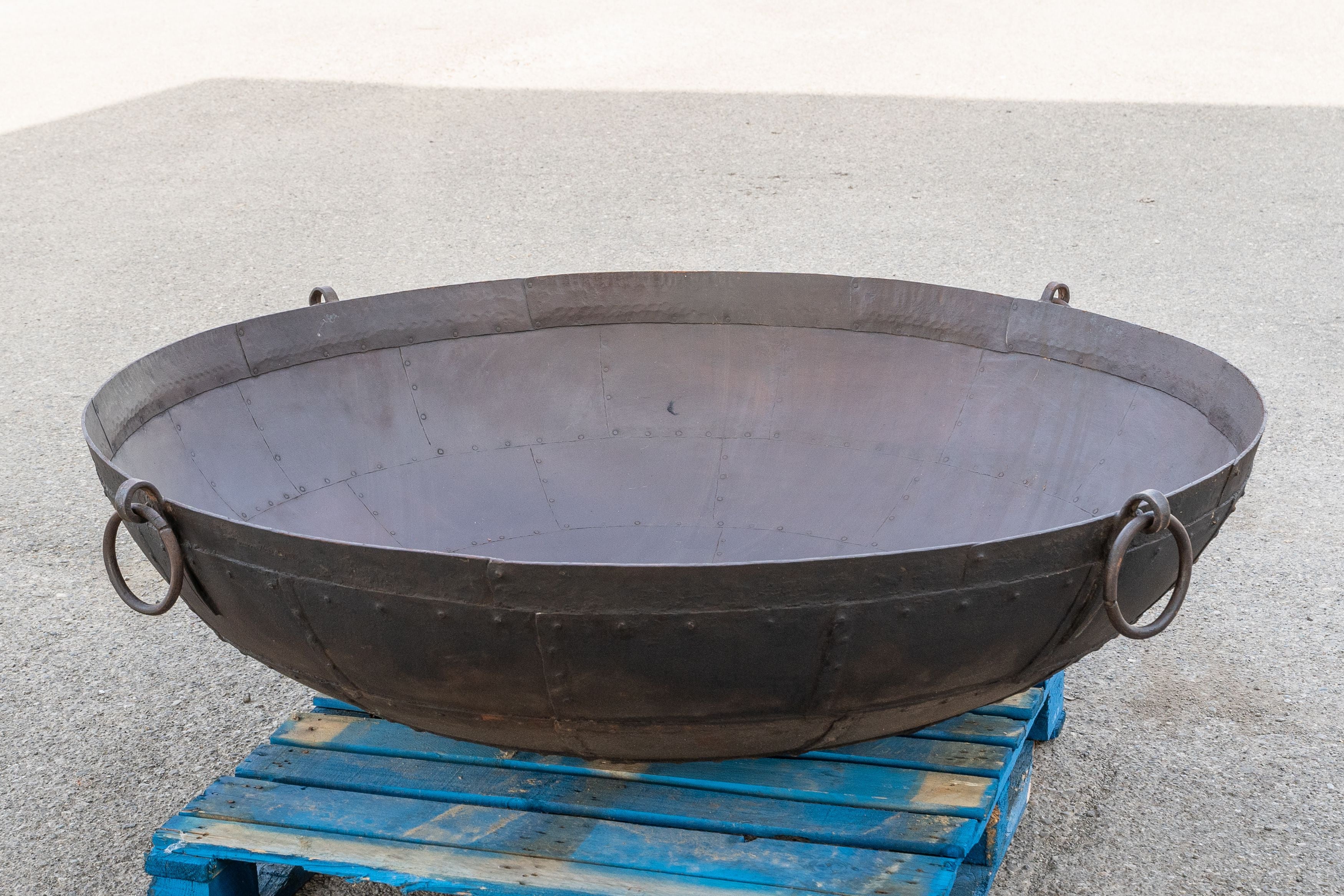 Biscottini VECCHIO CONTENITORE IN FERRO BATTUTO /crogiolo Dimensioni: lunghezza Offerta