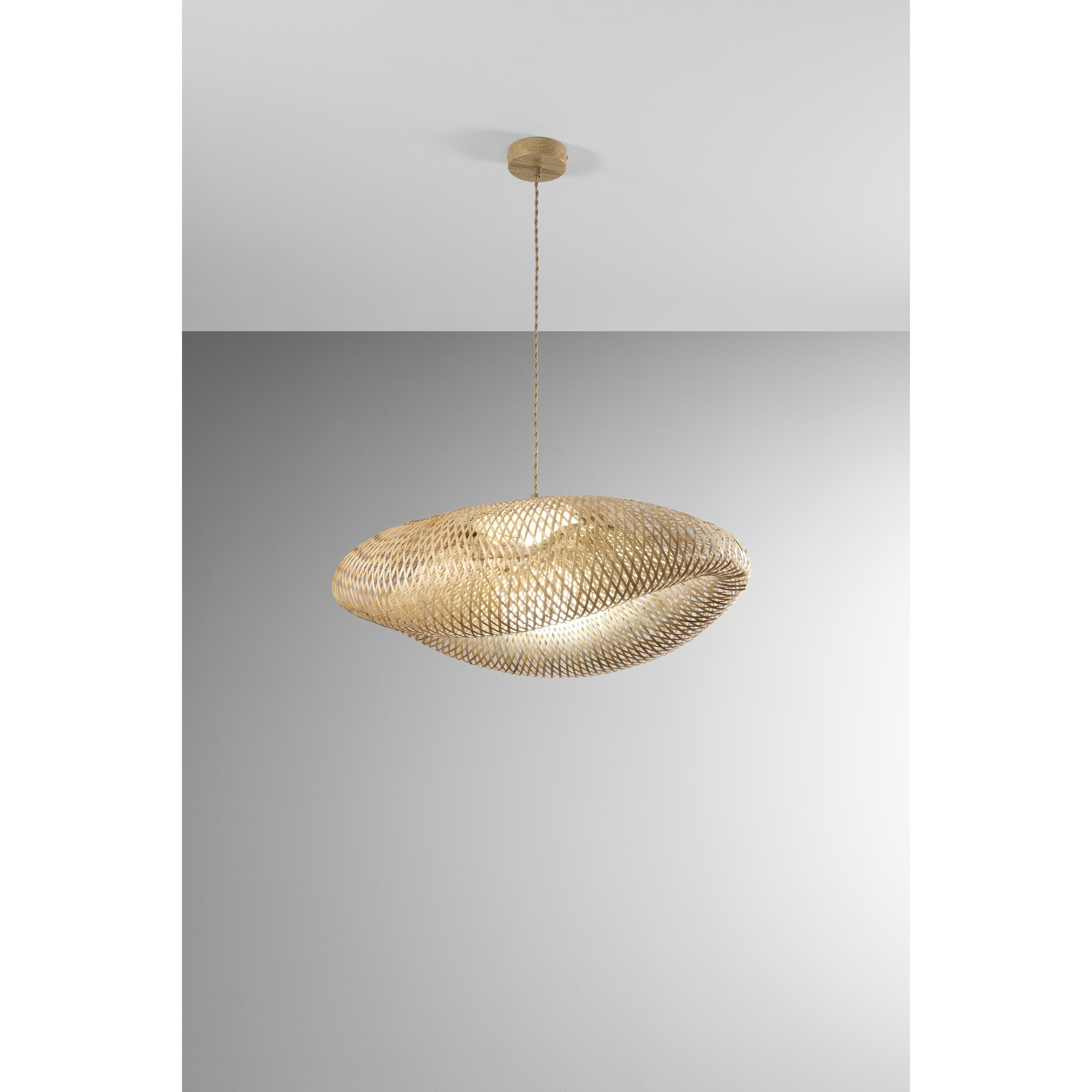 LAMPADARIO KAYAK E27 D.48XH200CM IN LEGNO.